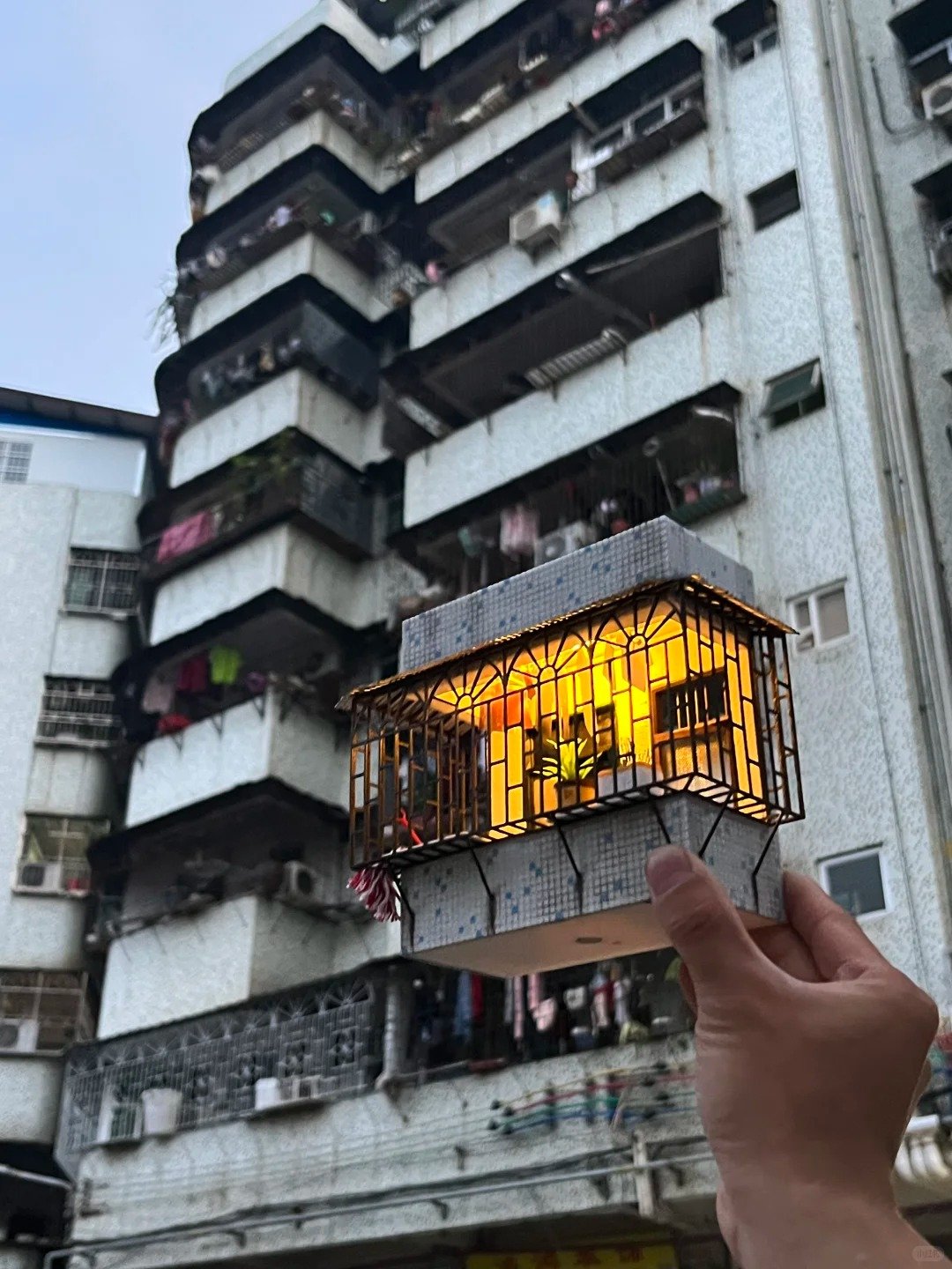 The model matches perfect with buildings.