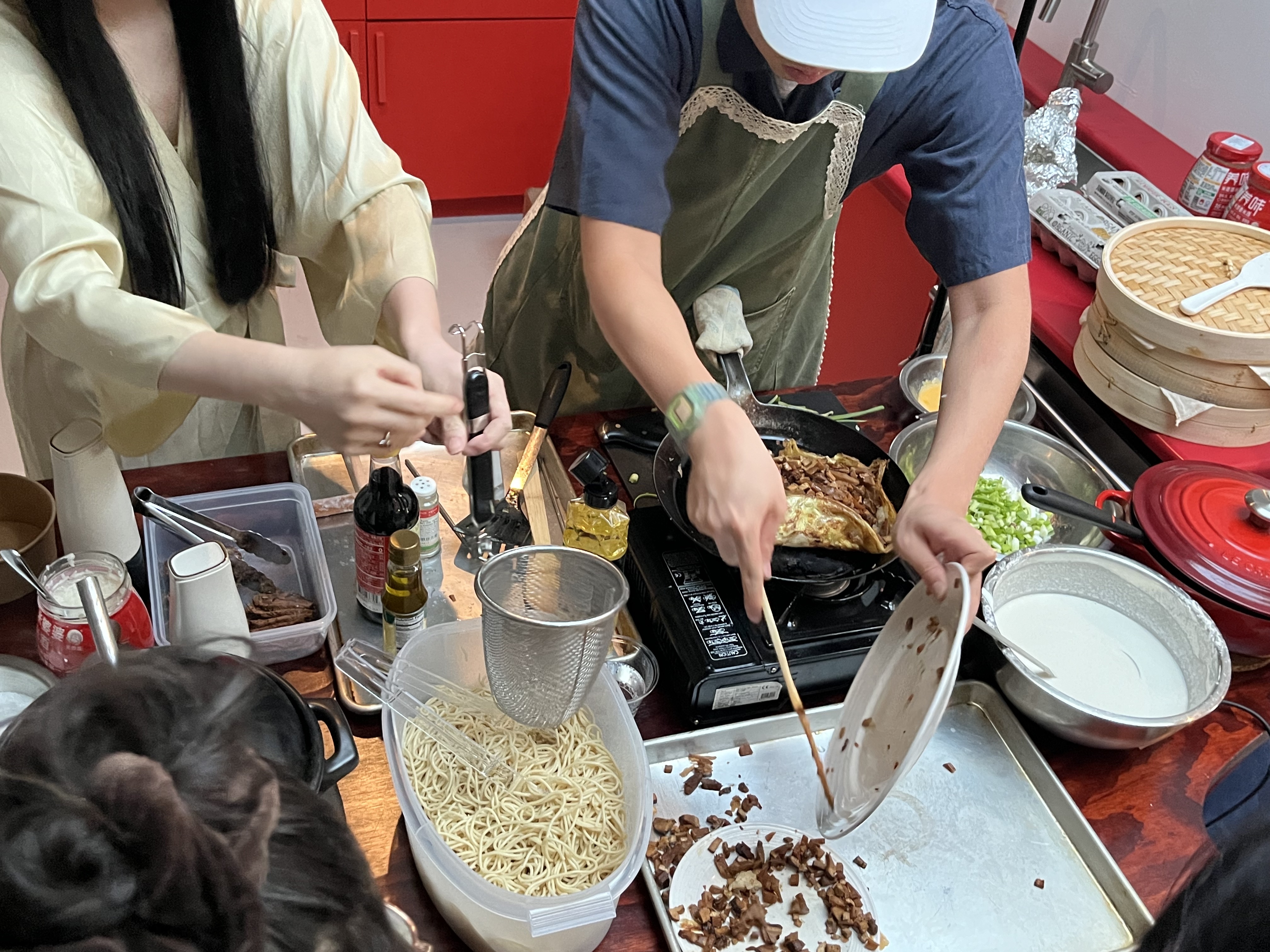 RADII visits Accent Sisters diaspora dialect corner in NYC exploring the Hubei dialect.