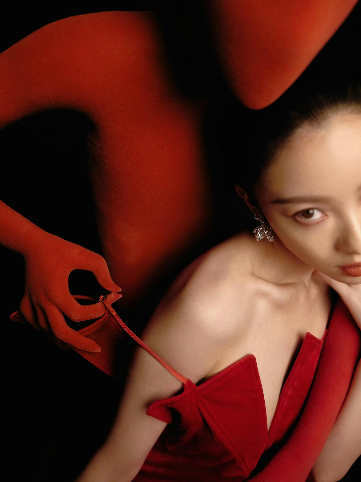 RADII spotlight's fashion designer Robert Wun and his red carpet dress for Chinese actress NiNi.