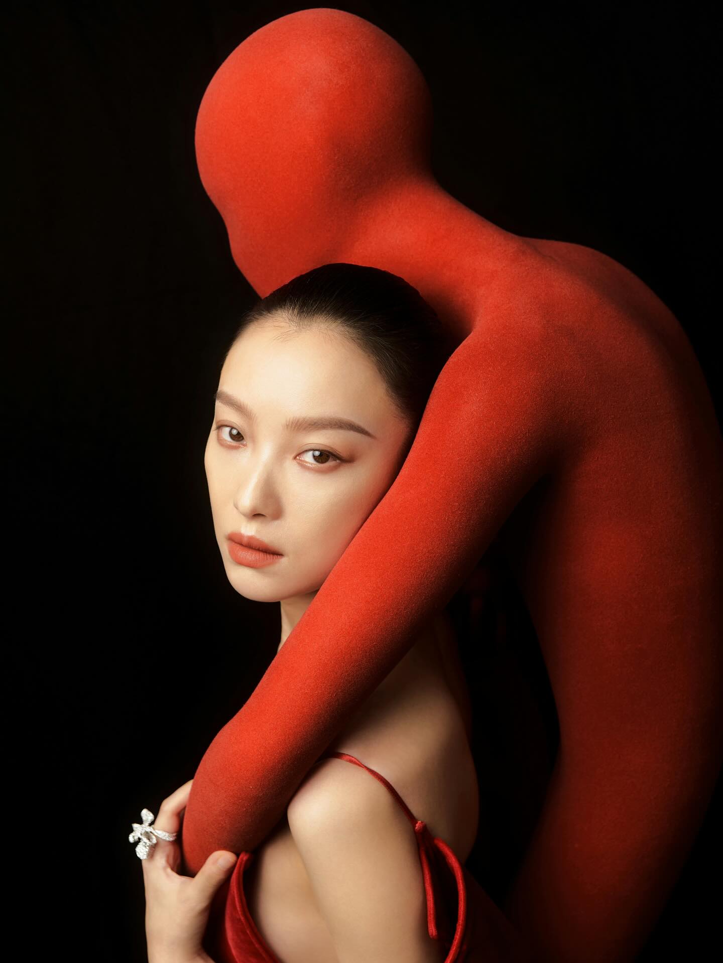 RADII spotlight's fashion designer Robert Wun and his red carpet dress for Chinese actress NiNi.