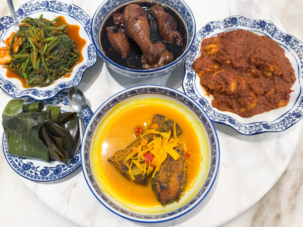 RADII lists 7 of the best nyonya restaurants throughout Malaysia for its food & drinks month.