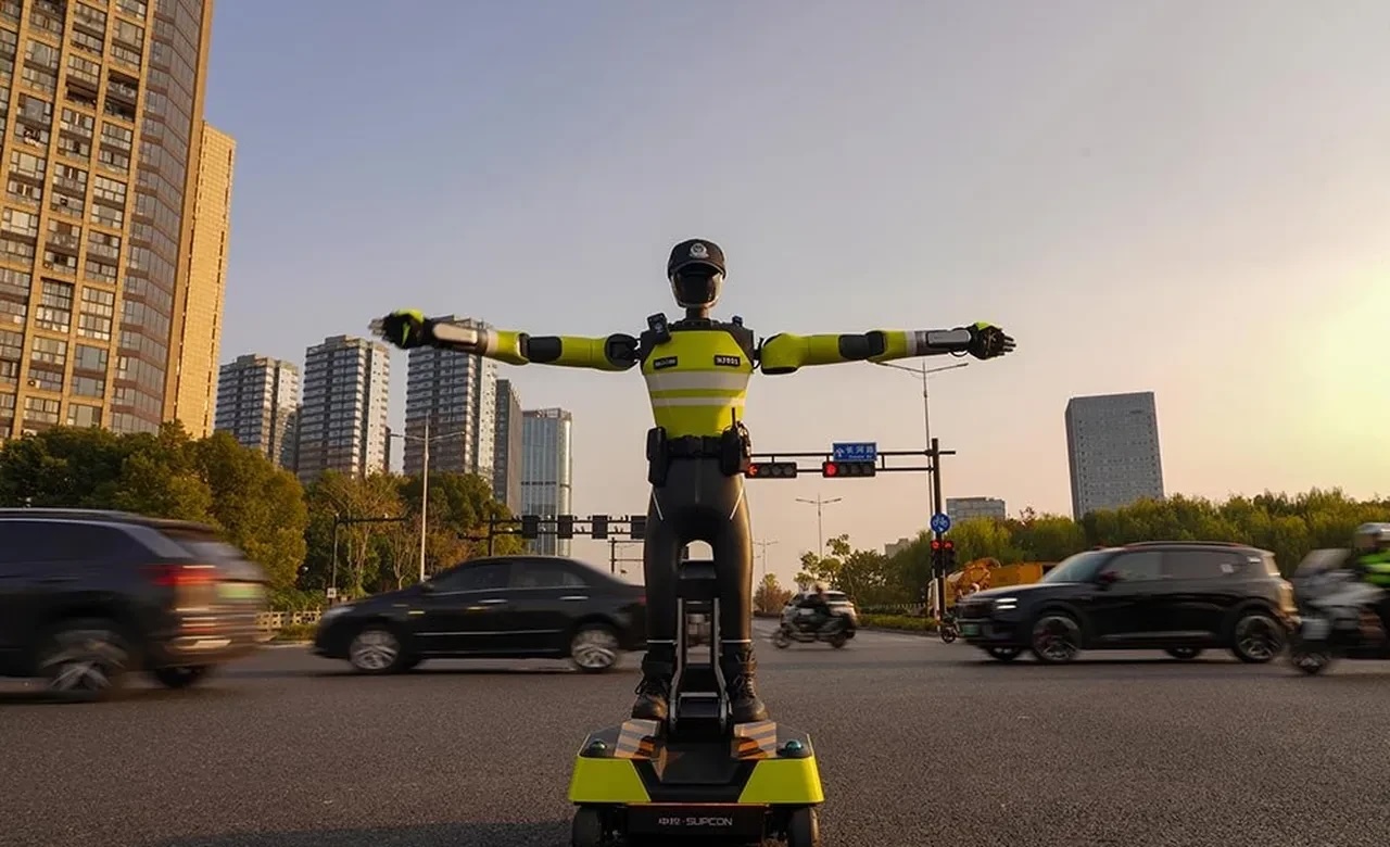RADII talks tech with Hangzhou's first ever traffic-control robot called Hangxin No. 1.