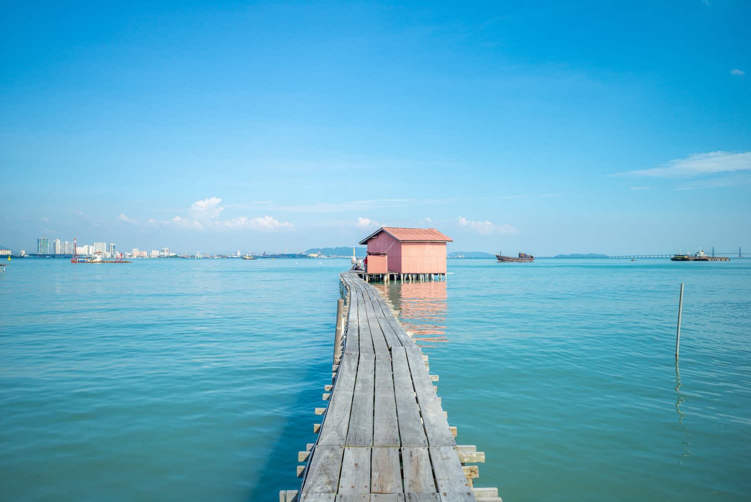 Something in The Water at Penang’s Chew Jetty: The Young Tourist’s Latest Obsession