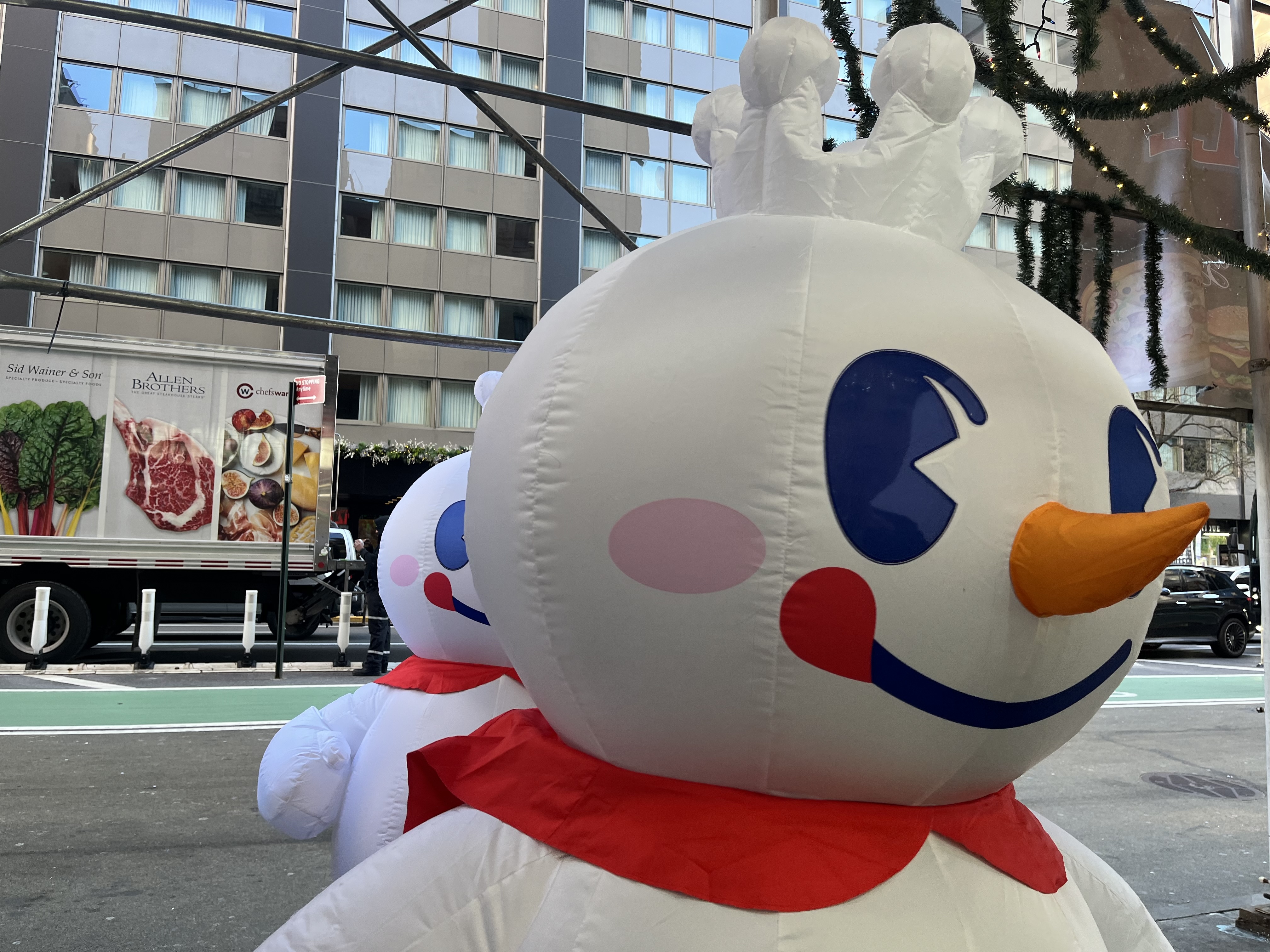 Largest milk tea brand in the world, China's MIXUE Ice Cream & Tea opens up first North America location in New York City.