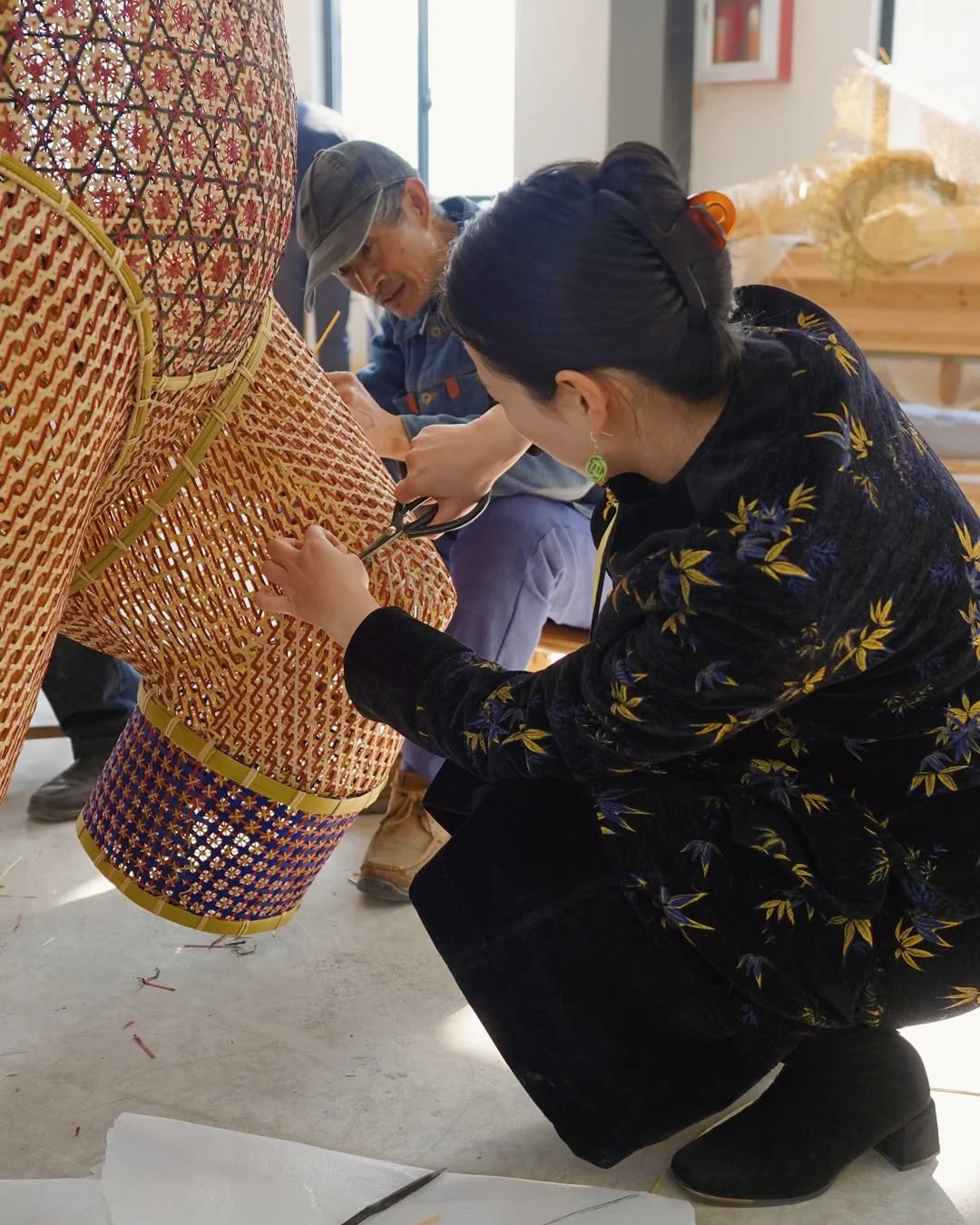 RADII talks about 盒故乡 – 邹大侠 bamboo weaving studio who crafted a giant Year of the Horse sculpture.