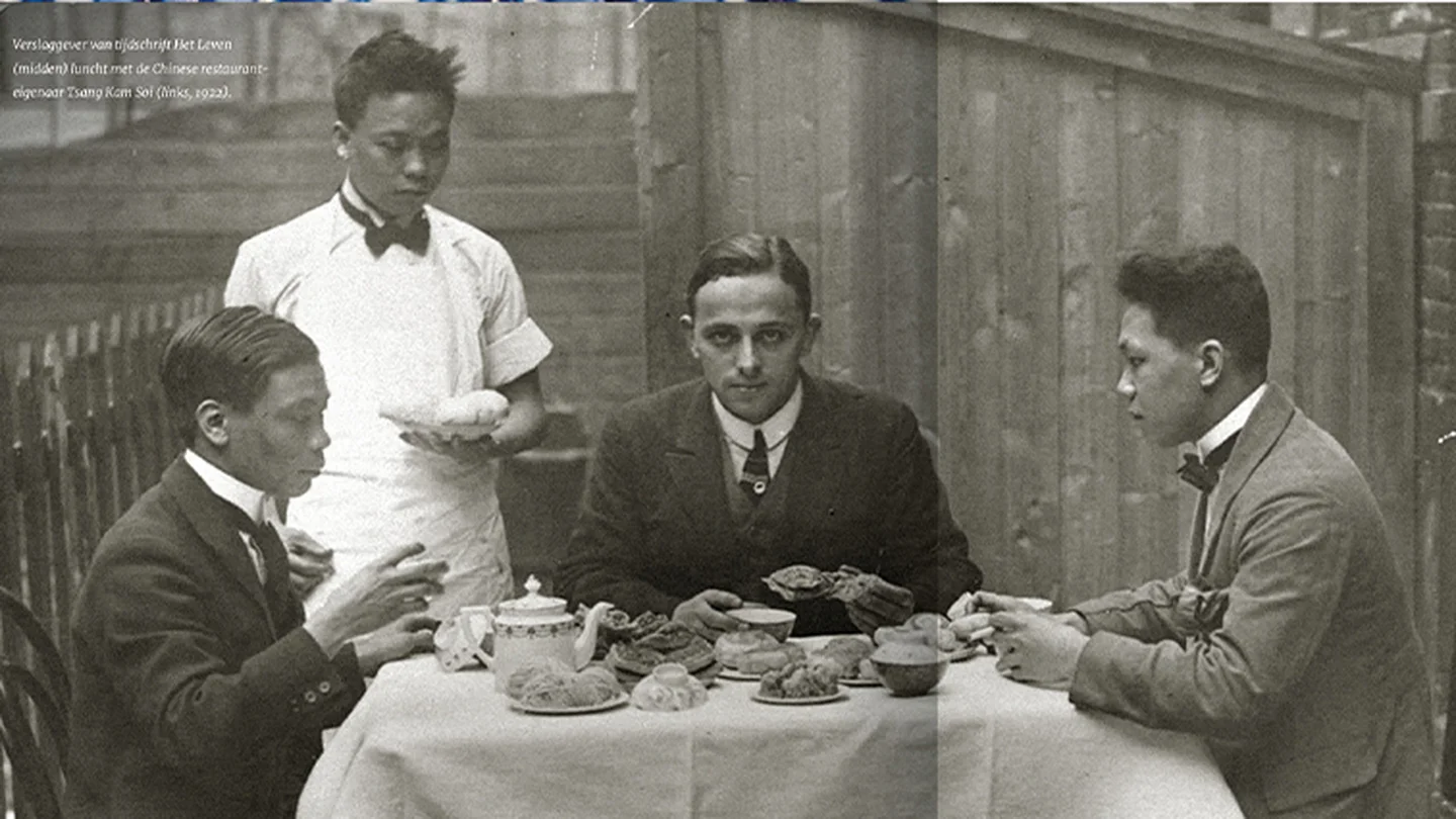 The first Chinese restaurant in Katendrecht in the early 20th century. 