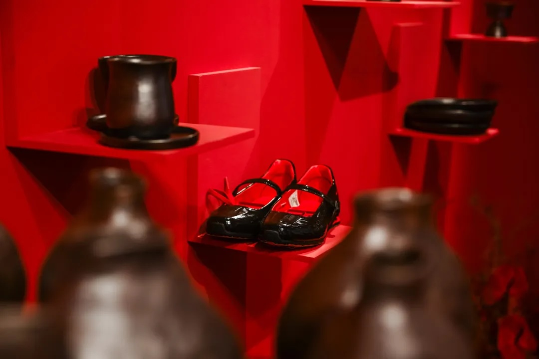 RADII talks about the design inspiration behind Nike x Labelhood's Shox Z Calistra with Longshan cultural heritage roots.