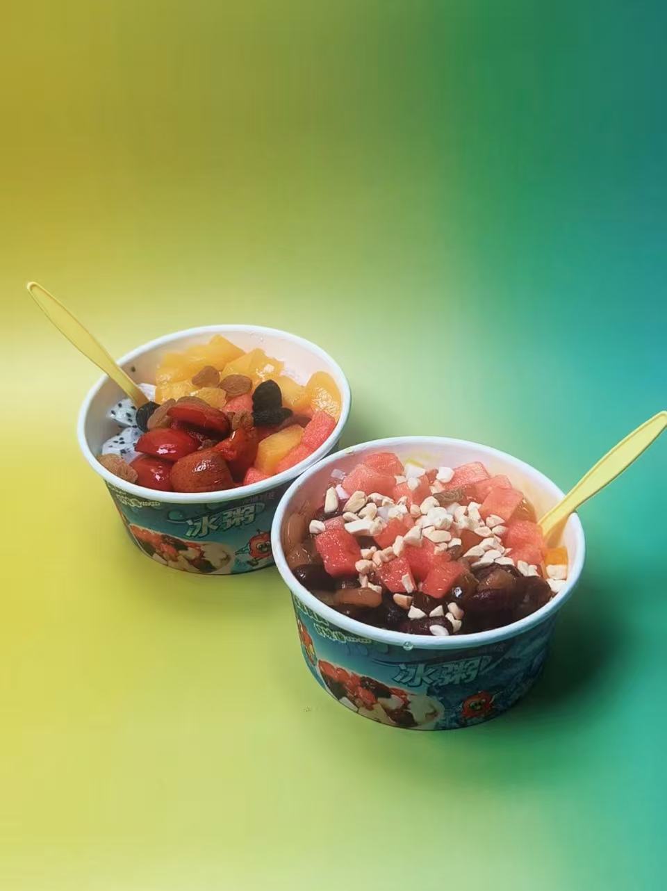 RADII explores the Chinese Y2K dessert culture in an interview with RedNote creator 无糖大鸡腿