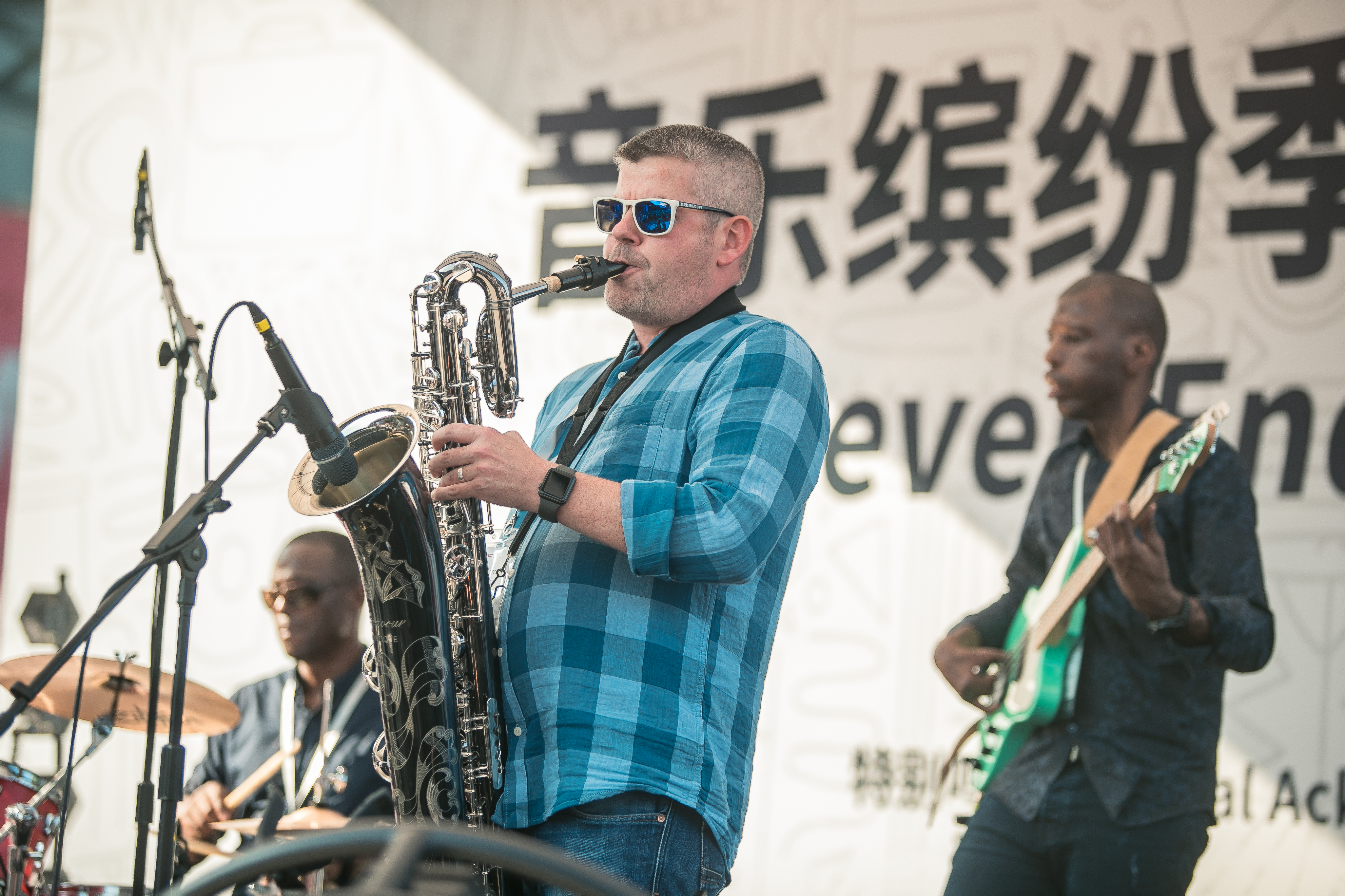 RADII highlights the hurdles international music artists have to go through to perform live in China.