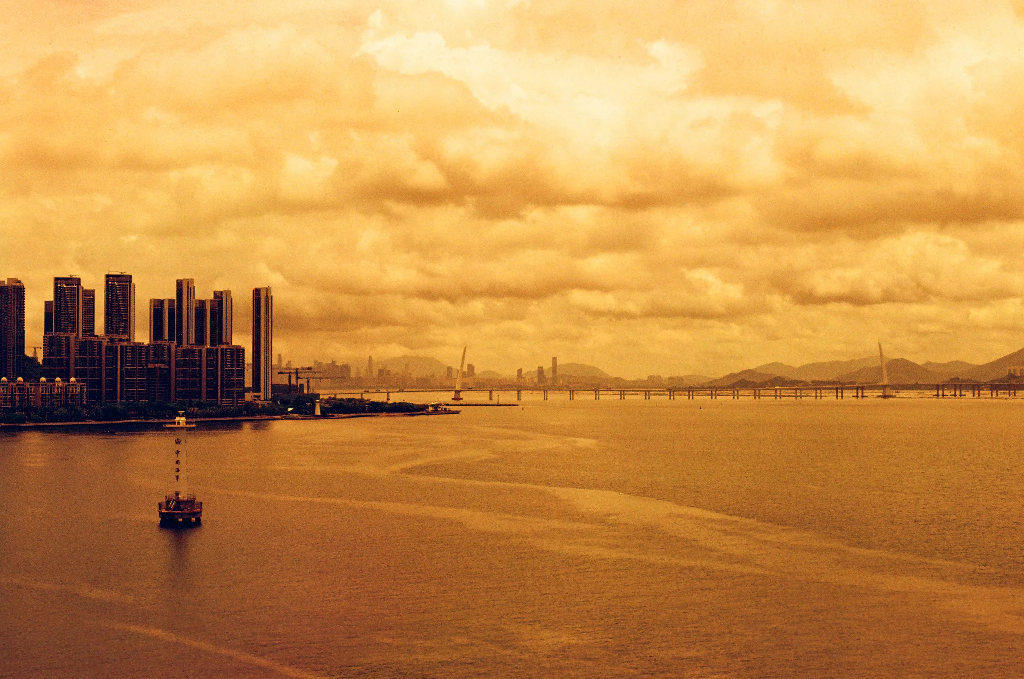 RADII talks about an experimental new film Diablo 100 by Chinese photography and camera accessories brand Reflex Lab that creates fiery red photos.