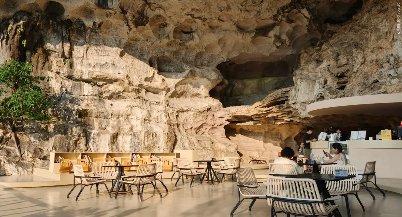 RADII highlights China's cliff-side cafes.