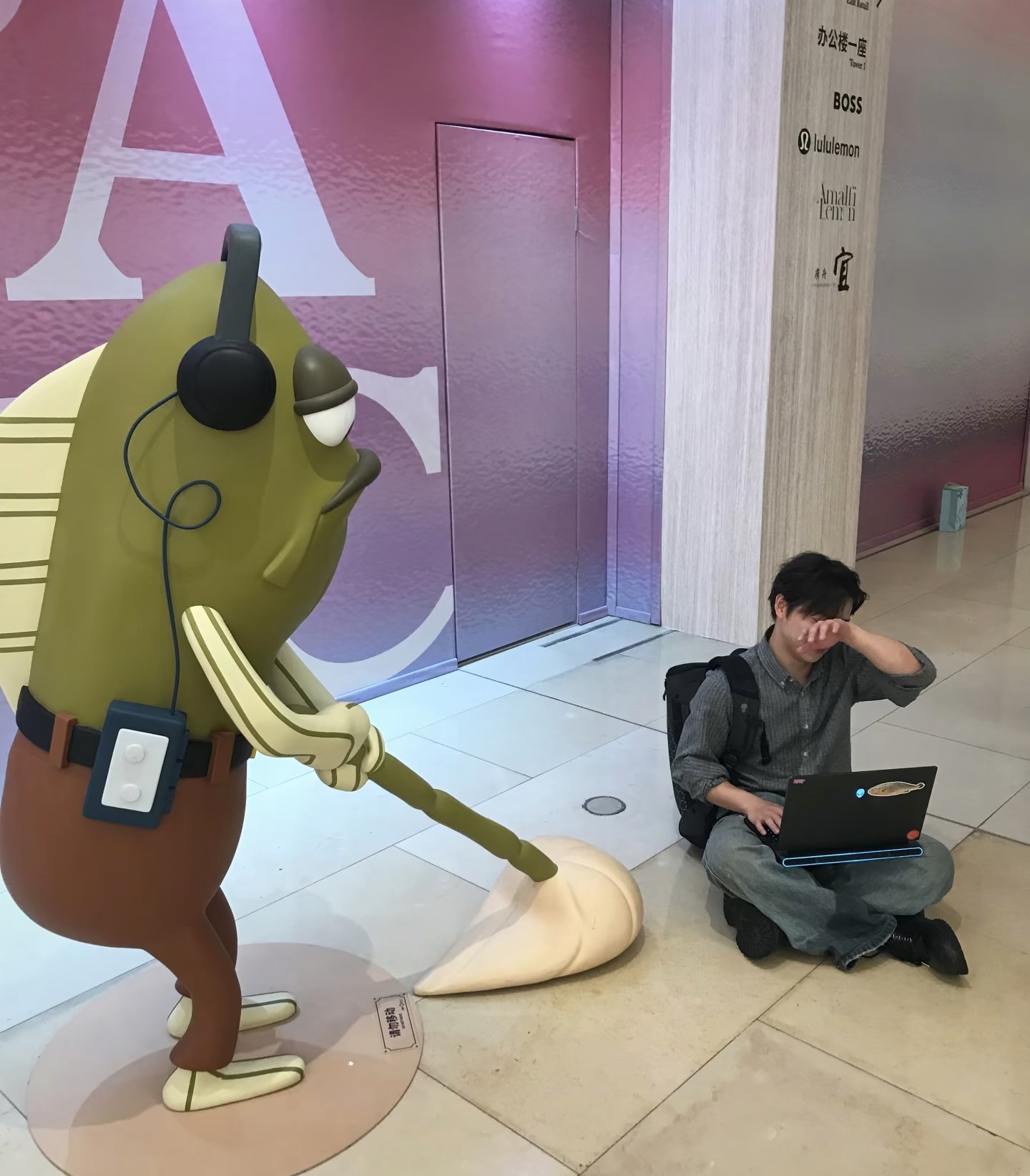 RADII highlights the Spongebob Squarepants "Bikini Bottom Residents" (比奇堡居民) exhibition in Shanghai this summer.
