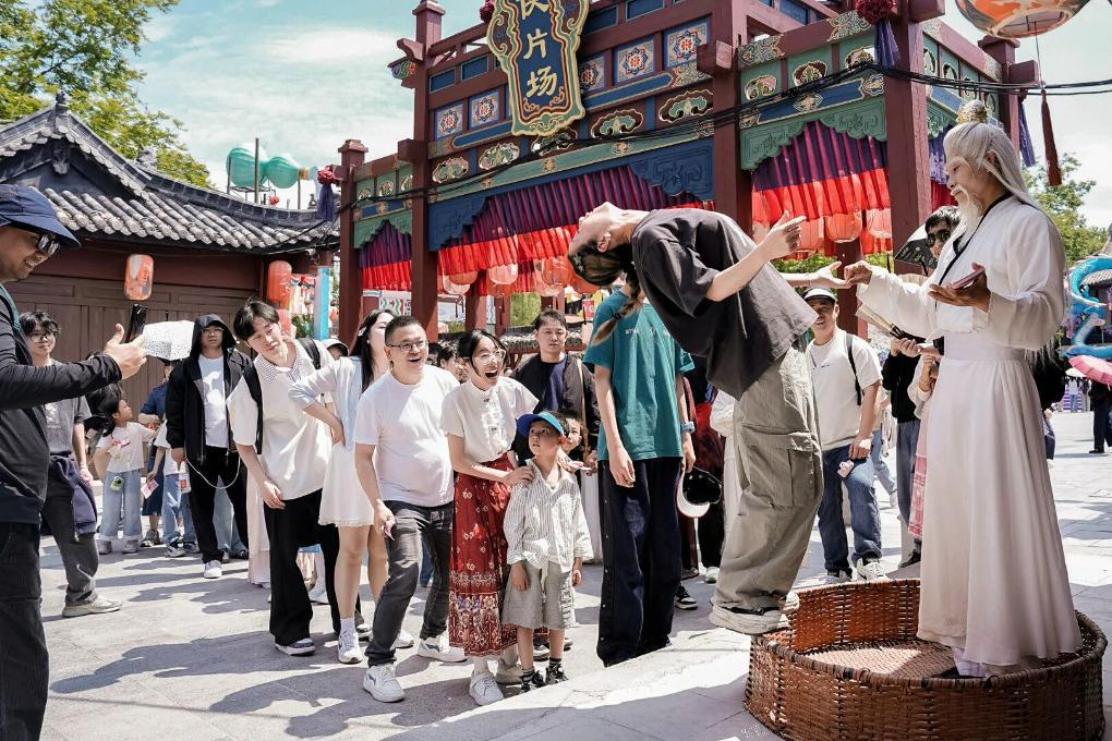 Forget Disney: China’s Theme Parks Have Their Own Stories to Tell - RADII