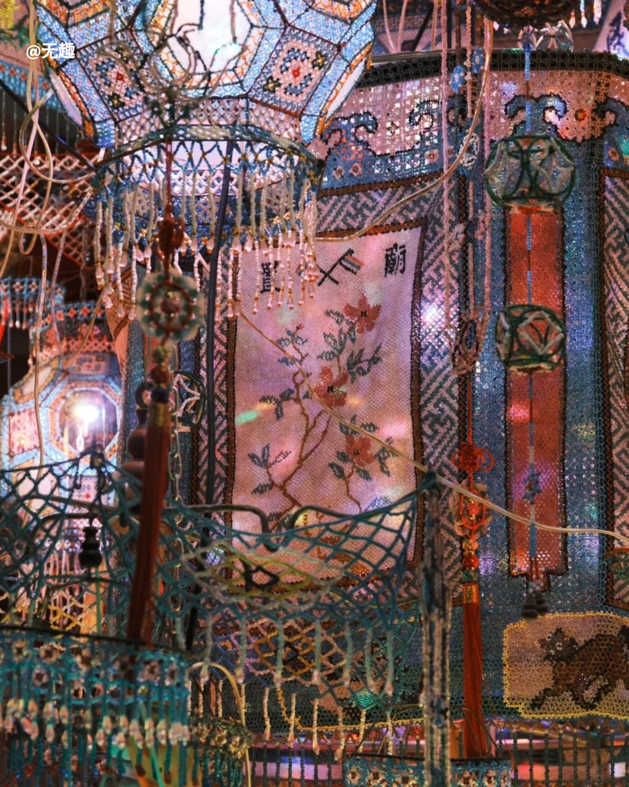 RADII talks about the 300-year-old craft of beaded lanterns from the Qing Dynasty that looks like a cyberpunk scene from Blade Runner.
