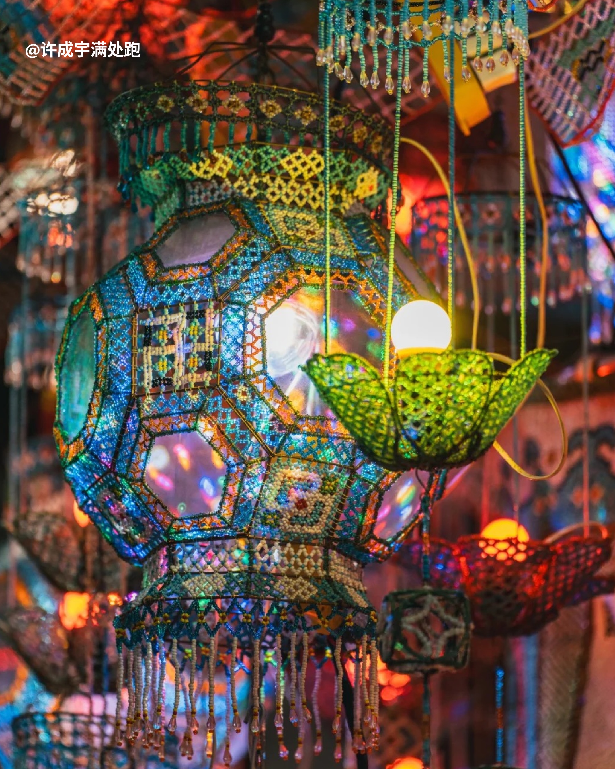 RADII talks about the 300-year-old craft of beaded lanterns from the Qing Dynasty that looks like a cyberpunk scene from Blade Runner.
