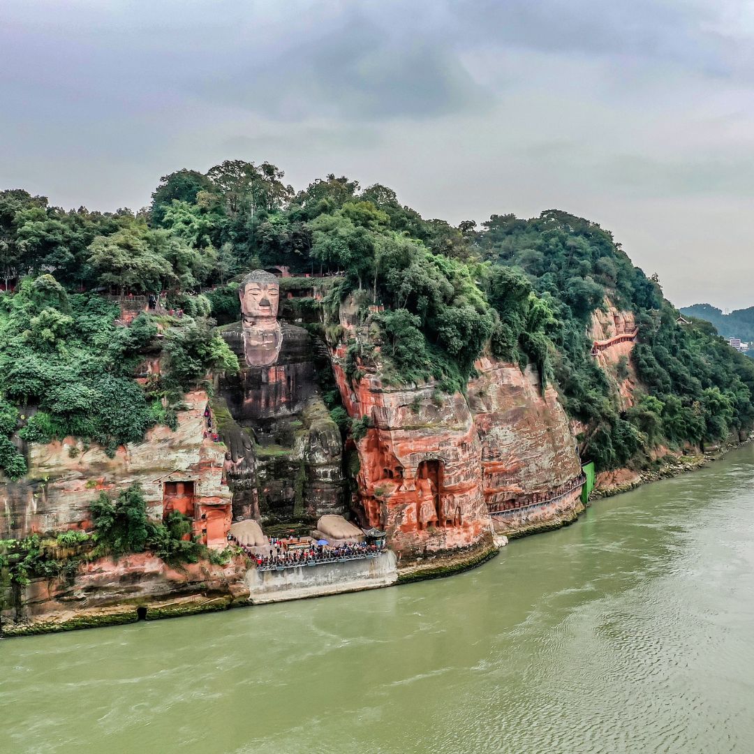 RADII highlights the fake viral social video of the Leshan Giant Buddha being cleaned, which turned out to be AI-generated.