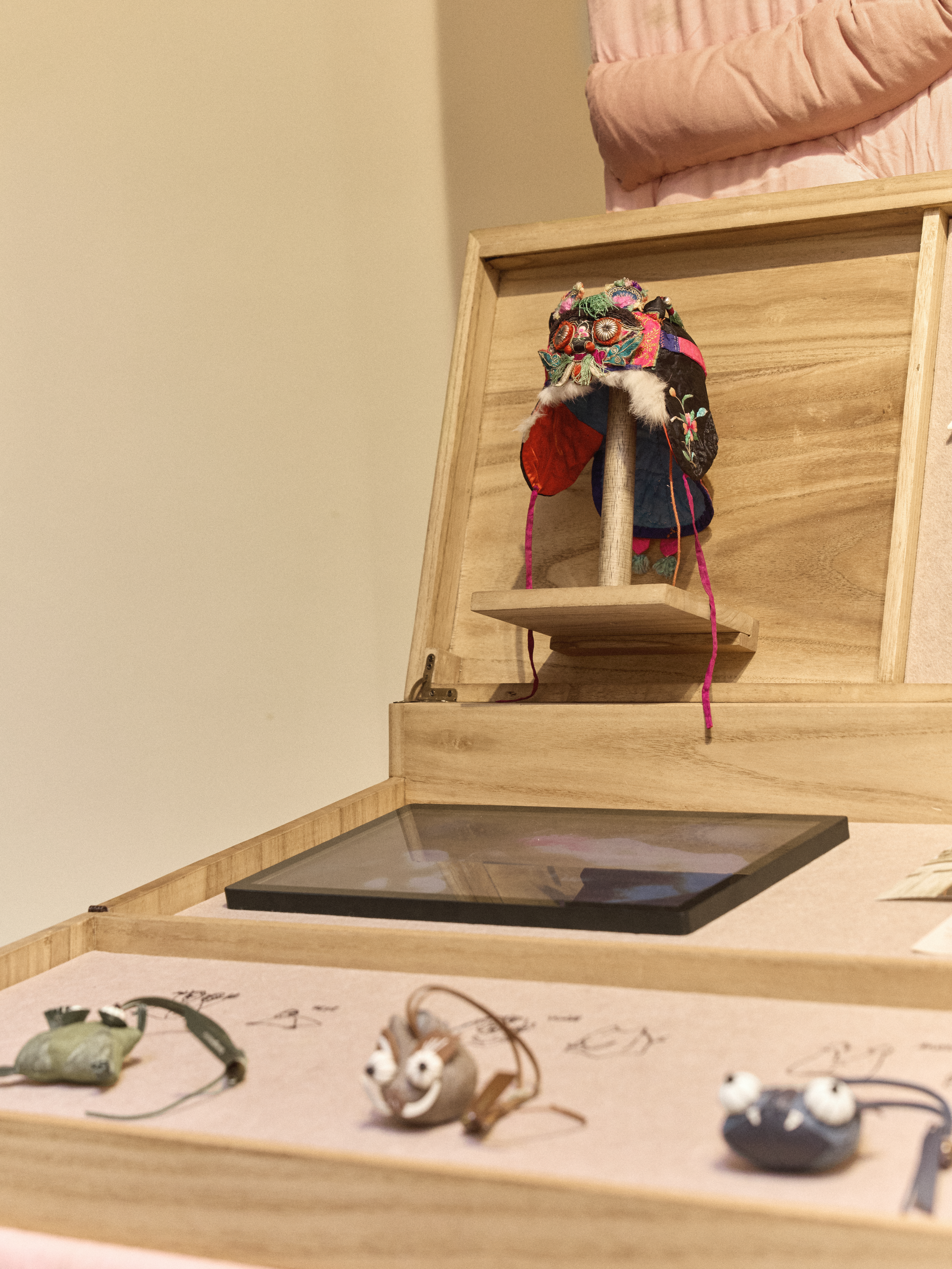 RADII spotlights Chinese designer bag brand Songmont's 'Song of Mont' show during Paris Fashion Week were they set up a Shanxi Pagoda to draw focus on their collections.